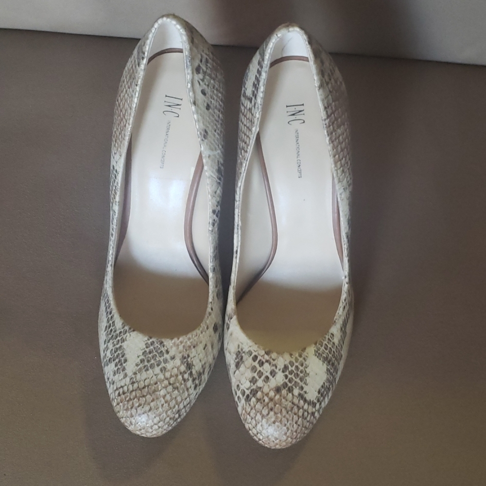 I.N.C Snake Skin Heals